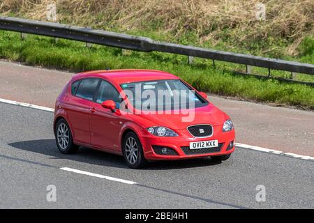 Siège rouge Leon se Copa CR TDI 2012 ; véhicules routiers pour véhicules, véhicule de conduite sur route, moteurs, moteur, moteur sur autoroute Banque D'Images