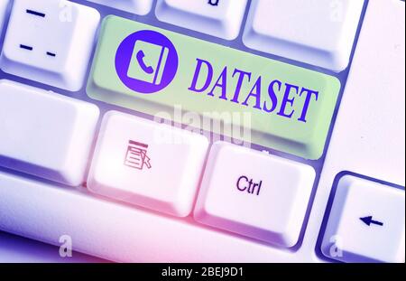 Jeu de données d'écriture de texte manuscrite. Collection de photos conceptuelles de nombres ou de valeurs qui se rapportent à un sujet particulier Banque D'Images