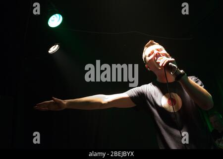 Czestochowa, Pologne - 7 février 2014: Music club Teatr de Pologne, TFP (Théâtre de Pologne) concert du groupe polonais rock, blues et reggae Banque D'Images