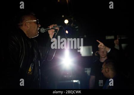 Pologne, Czestochowa - 14 septembre 2013 : club de musique Stacherczak, concert de la légende de la scène musicale Czestochowa : groupe de 'Shamboo' et muniek Banque D'Images
