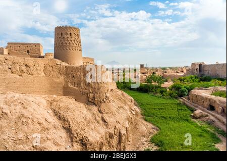 Narin Qal’eh, forteresse en briques de boue Meybod, province de Yazd, Iran, Asie Banque D'Images