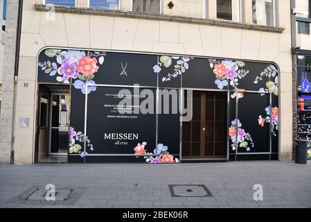 Cologne, Allemagne. 10 avril 2020. La succursale de Cologne de la Manufaktur Meissen allemande de Porzellan a été fermée crédit: Horst Galuschka/dpa/Horst Galuschka dpa/Alay Live News Banque D'Images