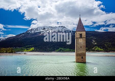 lac de la lèse sud du tyrol, lago di rèsia, reschensee Banque D'Images