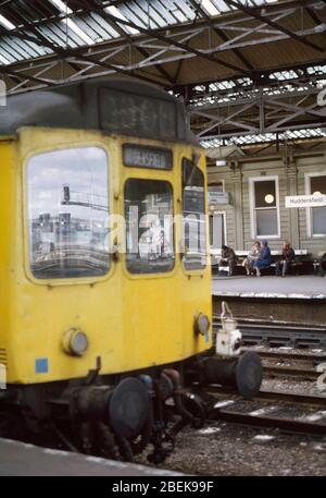 1970, scène sur les chemins de fer britanniques, Royaume-Uni, station HUDDERFIELD, West Yorkshire Banque D'Images