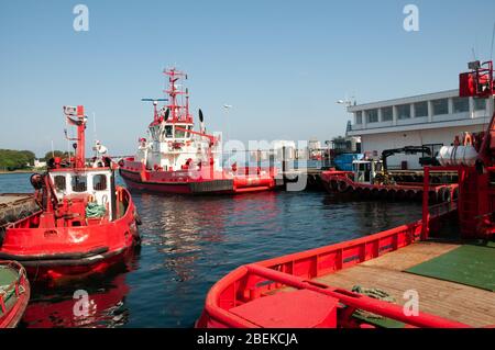 Stavanger, Norvège - 31 juillet 2008 : embarcadère du service incendie de la ville de Stavanger, groupe de bateaux-pompiers prêts pour la fonction publique. Banque D'Images