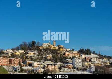 Monforte d'Alba, paysage urbain de la ville, le Piémont - Italie Banque D'Images