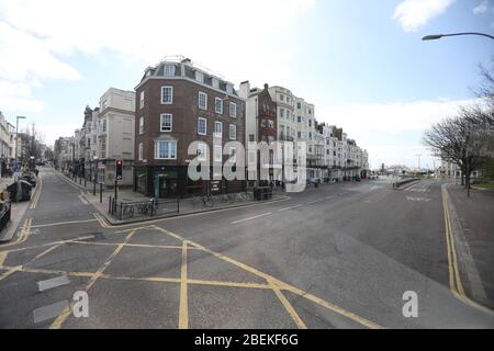 Brighton, Royaume-Uni. 14 avril 2020. Les rues et les routes restent très calmes le 30 jour de l'éclusage au Royaume-Uni. Crédit: James Boardman/Alay Live News Banque D'Images