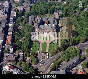 La Haye, Pays-Bas, 23 mai 1989 : photo aérienne historique du Palais de la paix, de la Cour internationale de Justice et du jardin Banque D'Images