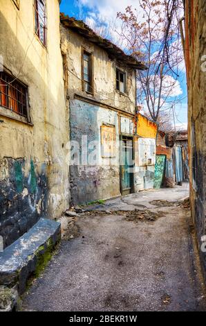 Mars 2020 - Ankara, Turquie: Maisons historiques d'Ankara autour de la rue à Altindag, Ulus, Ankara, Turquie. Banque D'Images