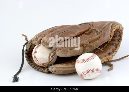 balles de baseball sur fond blanc Banque D'Images