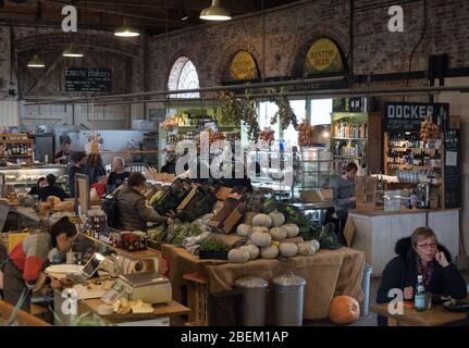 La salle alimentaire Goods Shed à Canterbury, dans le Kent Banque D'Images