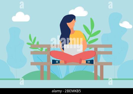 Fille sur un banc dans le parc travaillant sur un ordinateur portable en printemps. Une femme assise avec des jambes croisées sur le banc. Concept de travail extérieur Illustration de Vecteur