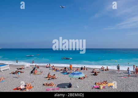 Belle plage sur la Côte d'Azur, France, Europe Banque D'Images