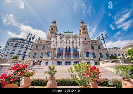 Opéra de la salle Garnier à l'arrière du casino Monte Carlo, Monaco Banque D'Images