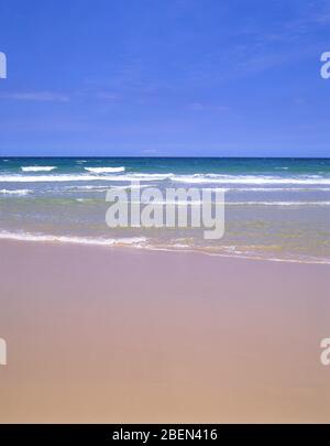 Vue sur la plage, Noosa Heads, Shire of Noosa, Sunshine Coast, Queensland, Australie Banque D'Images