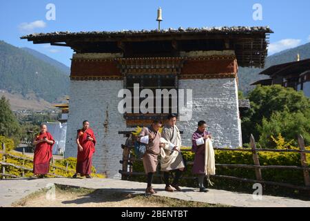 Punakha Dzong (palais et forteresse) au Bhoutan date de 1637 Banque D'Images