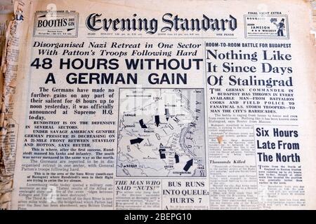 Evening Standard WWII British journal Headline 29 décembre 1944 '48 heures sans gain allemand' Londres Angleterre Royaume-Uni Banque D'Images