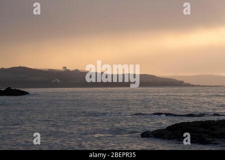 Lumière matinale sur la plage de Marazion à Cornwall Angleterre Royaume-Uni Banque D'Images