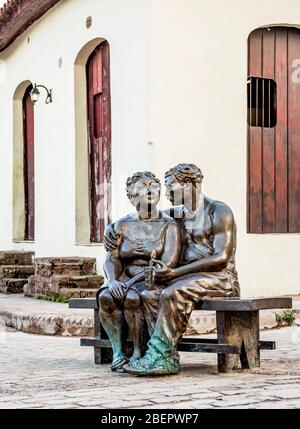 Martha Jimenez Pérez sculptures, Plaza del Carmen, Camaguey, province de Camaguey, Cuba Banque D'Images