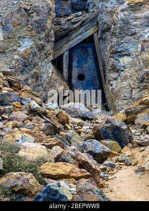 Fermé de l'arbre à la mine de cuivre de Parys Mountain à Anglesey Banque D'Images