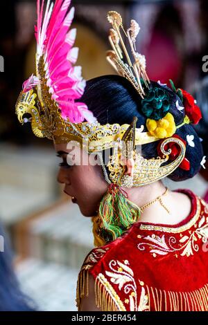 Portrait d’UN danseur traditionnel javanais au Palais du Sultan (le Kraton), Yogyakarta, Java, Indonésie. Banque D'Images