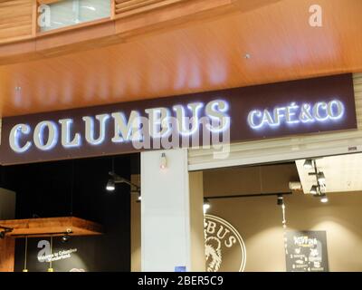 Café Colombus. Columbus café & Co est une chaîne de cafés français fondée en 1994. Ils servent également des collations Banque D'Images