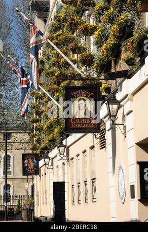 Mur vert à l'arrière de Trafalgar Tavern à Greenwich Banque D'Images