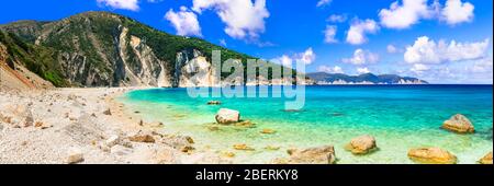 Magnifique baie de Myrtos, vue panoramique, île de Céphalonie, Grèce. Banque D'Images