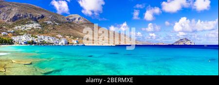 Beau village d'Aegiali, île d'Amorgos, Cyclades, Grèce. Banque D'Images