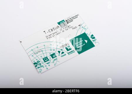 Barcelone, Espagne - 20.02.2020: T-Casual -le nouveau billet 10-Journey de Barcelone.carte de voyage individuelle valable pour 10 voyages intermodaux de 1 à 6 zo Banque D'Images