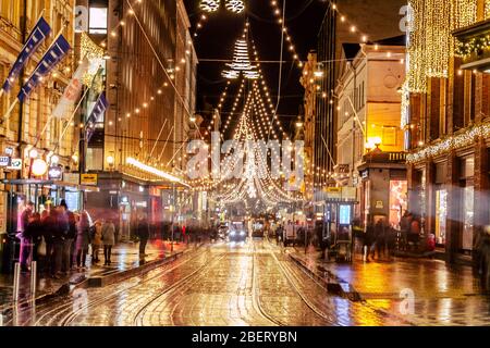 Décorations du marché de Noël dans la rue helsinki, en Finlande Banque D'Images