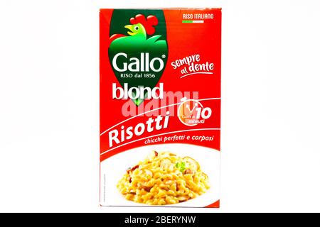 RIZ italien à grains longs et bouillis produit par RISO GALLO S.p.A. Banque D'Images