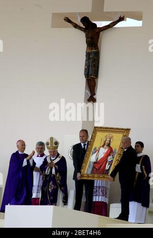 Le Pape Benoît a visité quelques endroits à Guanajuato lors de son premier séjour sur la terre mexicanas.Joseph Ratzinger. El Papa Benedicto XVI visito algunos lugares de Banque D'Images