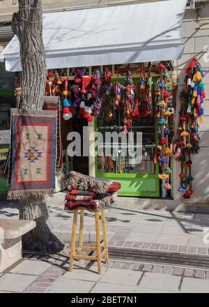 Boutique de souvenirs dans le quartier de Bazar de Vakil Shiraz, province de Fars, Iran, Perse, Moyen-Orient Banque D'Images