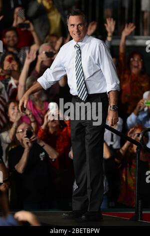 CORAL GABLES FL- OCTOBRE 31: Gov Mitt Romney s'est prononcé lors d'une campagne à l'Université de Miami le 31 octobre 2012 à Coral Gables, Flori Banque D'Images