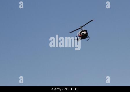 Hélicoptère utilisé par la Conafor, Commission nationale des forêts pour lutter contre les incendies de forêt dans la Sierra de Sonora, au Mexique. Juin 2014... (Photo: LuisGutierrez Banque D'Images