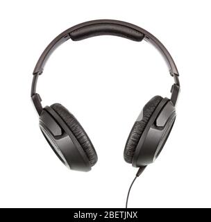 Casque isolé sur fond blanc. Gros plan noir casque de haute qualité. Banque D'Images