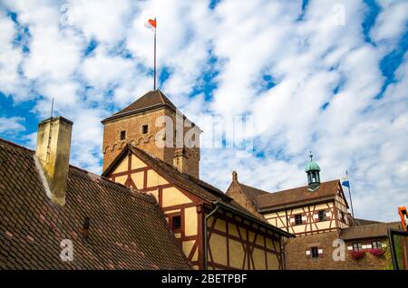 Ancien château médiéval de Heathen Tower Kaiserburg dans la ville de Nuremberg Nurnberg, région de Mittelfranken, Bavière, Allemagne Banque D'Images