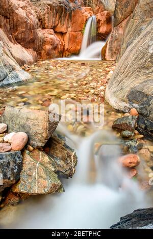 Cascade du canyon de Clear Creek (point milliaire 85), parc national du Grand Canyon, Arizona, États-Unis Banque D'Images
