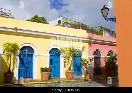 Maison de style colonial dans la vieille ville de San Juan, île de Porto Rico, États-Unis d'Amérique Banque D'Images