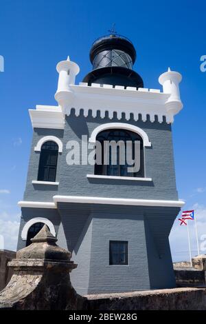 Phare d'El Morro sur Castillo San Felipe del Morro, vieille ville de San Juan, île de Porto Rico, États-Unis d'Amérique Banque D'Images