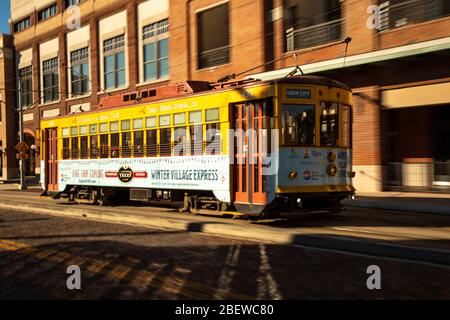 Ybor City Spanish centre culturel à Tampa en Floride avec chariot Banque D'Images