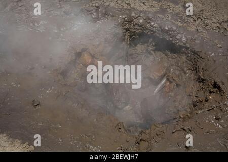 Pots de boue volcanique, village de San Jacinto, région de Leon, département de Chinandega, Nicaragua, Amérique centrale Banque D'Images