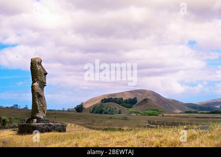 Statue de la moai à l'AHU Akivi, site d'un ancien observatoire céleste sur l'île de Pâques Banque D'Images