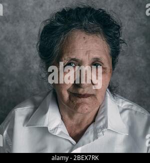 Portrait d'une femme âgée. Banque D'Images
