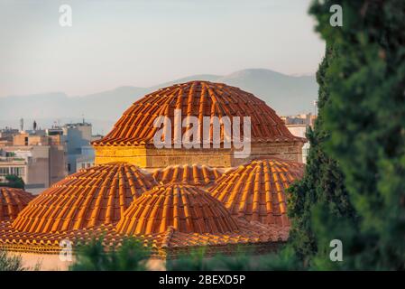 De beaux dômes dans le parc archéologique d'Athènes, Grèce Banque D'Images