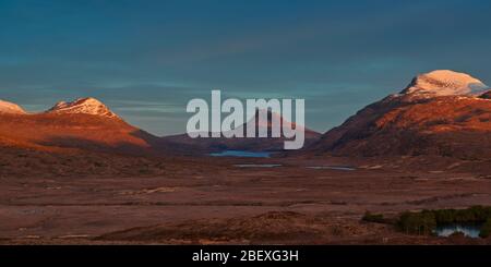 Montagnes d'Inverpolly en mars, Highland Scotland Banque D'Images