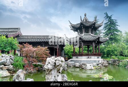 Un jardin classique situé dans le lac Sender West, à Yangzhou, en Chine. Banque D'Images