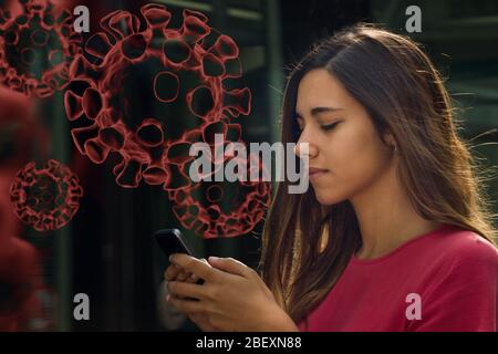 Image coronavirus mélangée avec une jeune femme textant sur le téléphone Banque D'Images