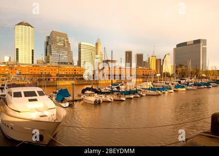 Horizon De Puerto Madero, Capitale Fédérale, Buenos Aires, Argentine, Amérique Du Sud Banque D'Images